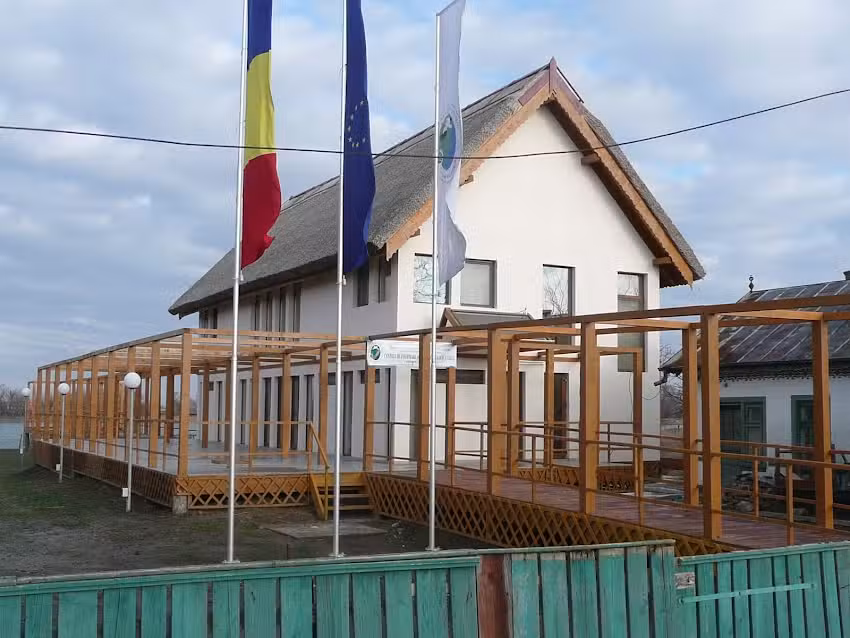 Centrul de Informare şi Educaţie Ecologică