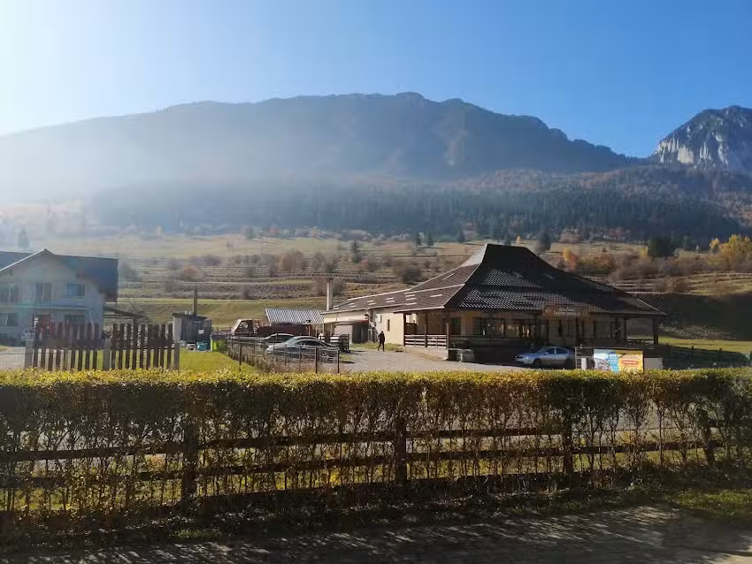 Centrul de Vizitare Parcul Național Piatra Craiului