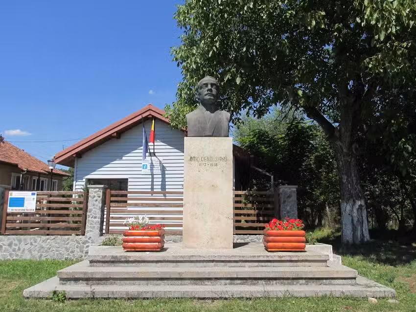 Centrul Local De Informare Si Promovare Turistica Densus