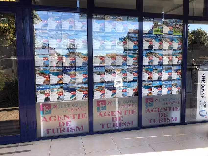 Just Smile and Travel