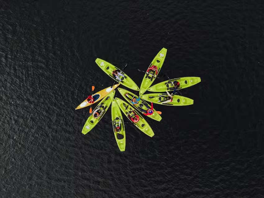 Kayak Dino | Lake Tarnita