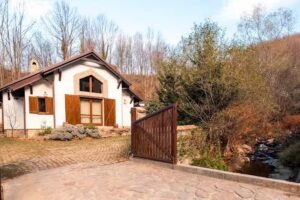 MontePalazzo Valiug – Vila pentru grupuri