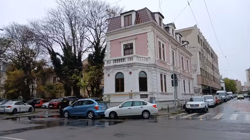 Mr. Peter Exclusive Tour Operator