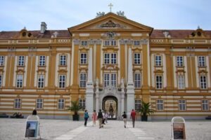 PASIUNE FOREVER S.R.L.